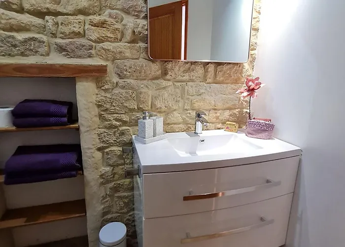 Bed & Breakfast Confortable Avec Salle D'eau Privative - Fr-1-584-326 Boismont (Meurthe-et-Moselle)